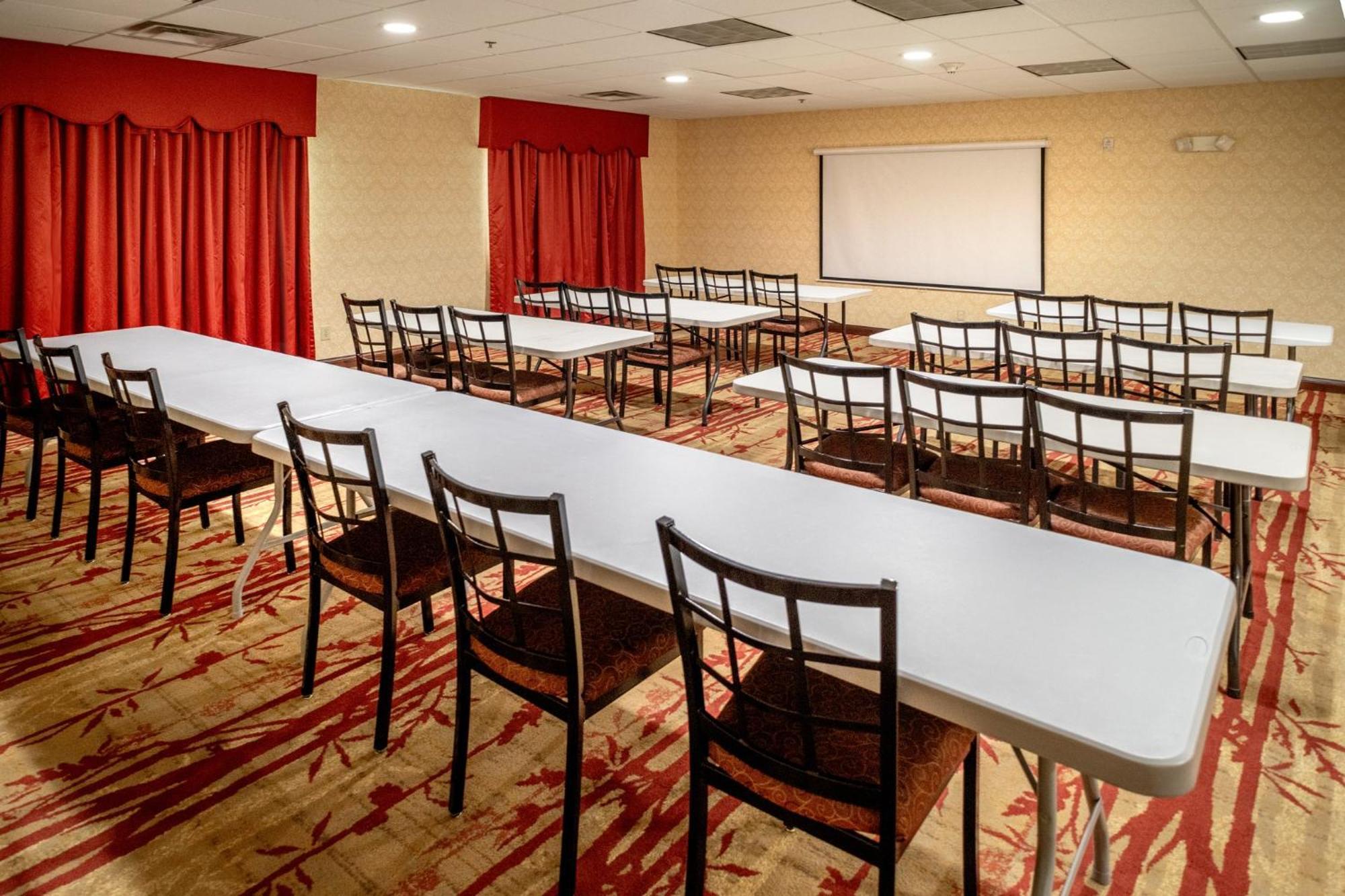 Holiday Inn Express And Suites Hazard By Ihg Exterior foto
